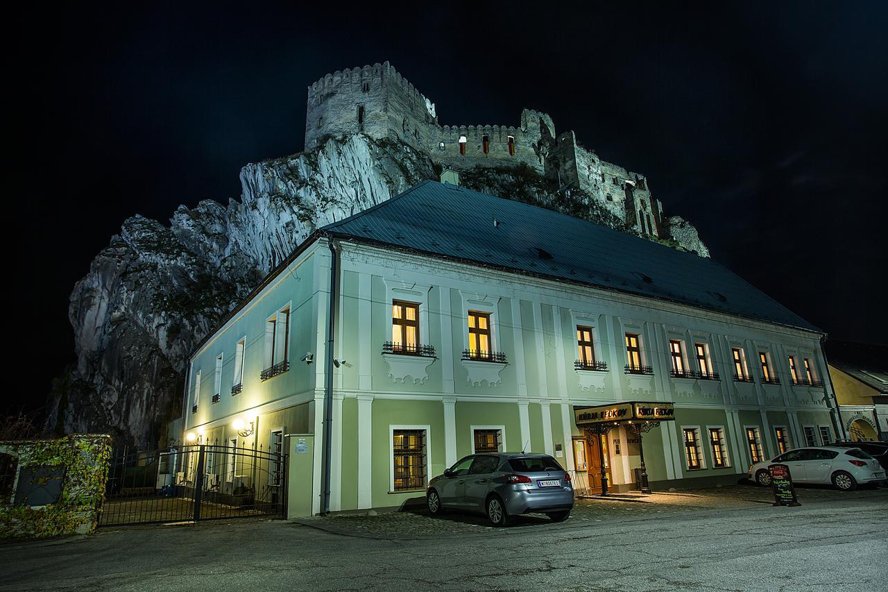 Kuria Beckov - Penzion Экстерьер фото